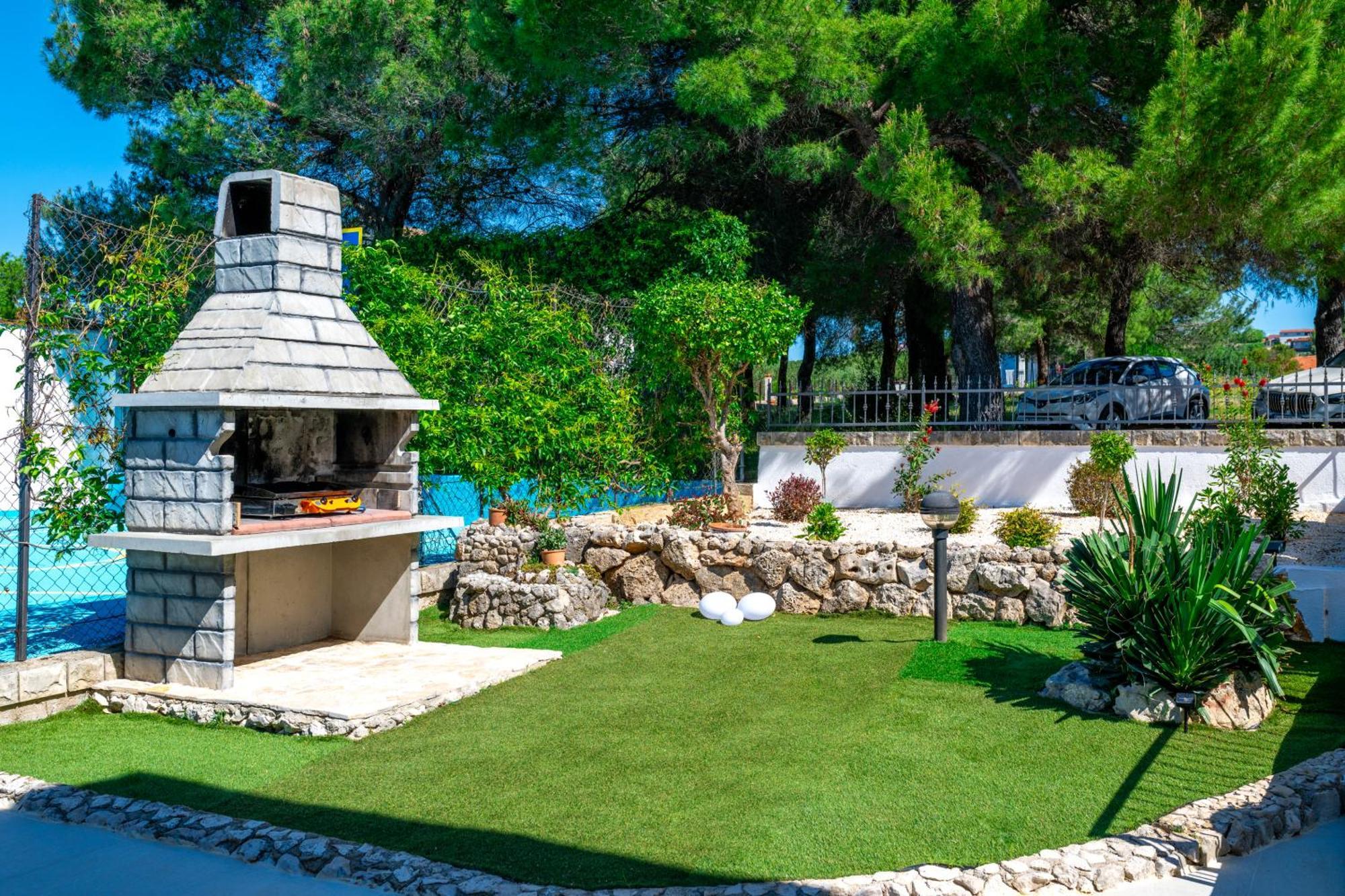 Villa Plenca - Heated Pool ! Szybenik Zewnętrze zdjęcie